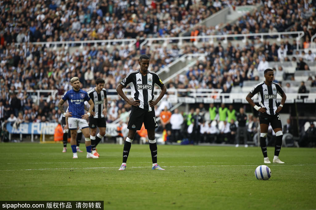 1.1亿天价诱惑！伊萨克去留成谜，纽卡斯尔能否留住未来之星？